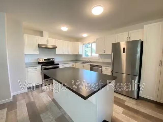 House for rent in Winfield, British Columbia