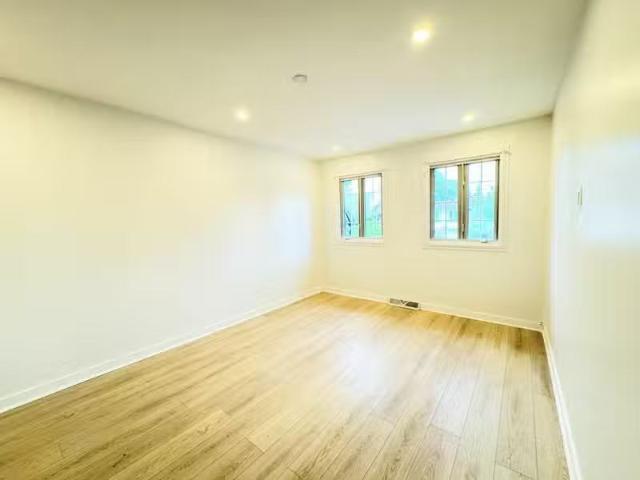 Condo for rent in Laval, Quebec