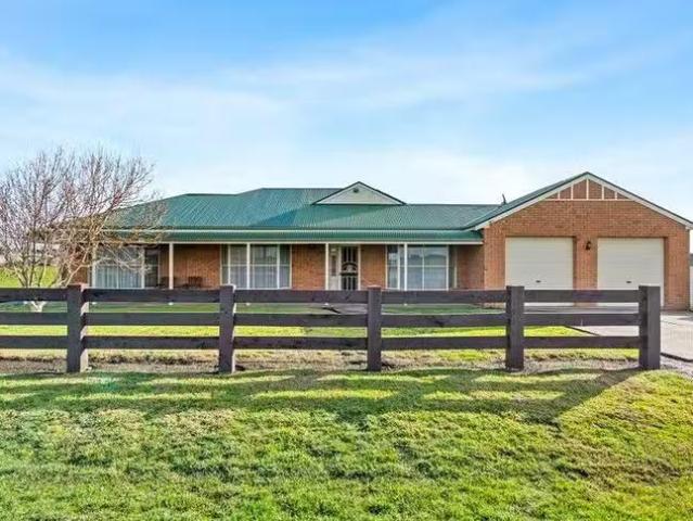 House for rent in Illowa, Victoria