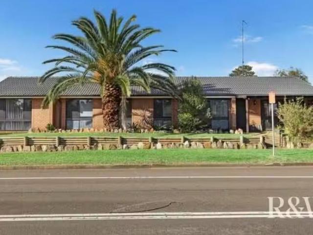 House for rent in St Clair, Sydney