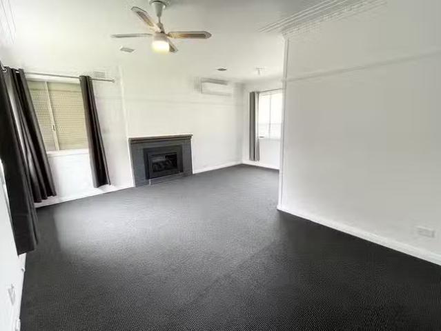 House for rent in Brisbane Grove, New South Wales