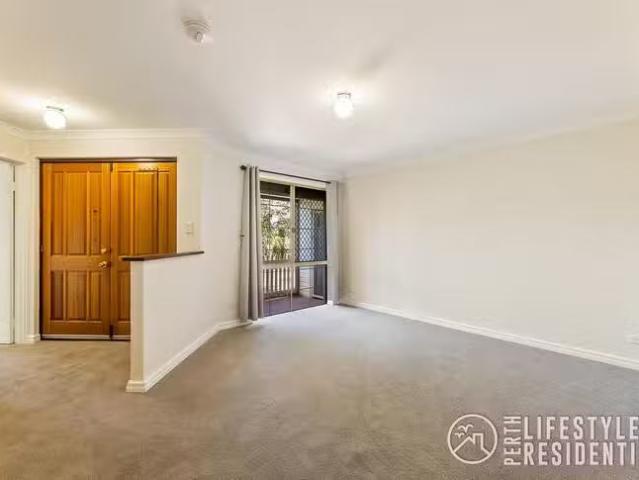 House for rent in Banksia Grove, Western Australia