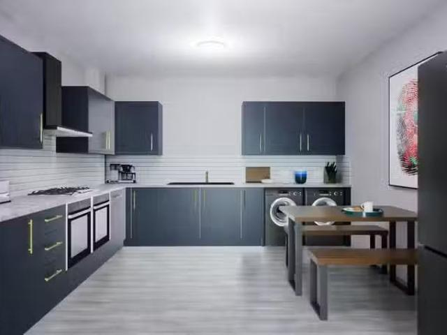 House for rent in Calderstones