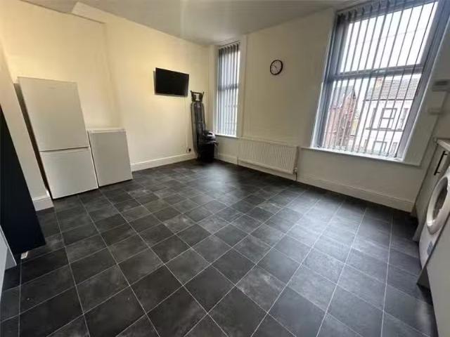 House for rent in Claughton, Birkenhead