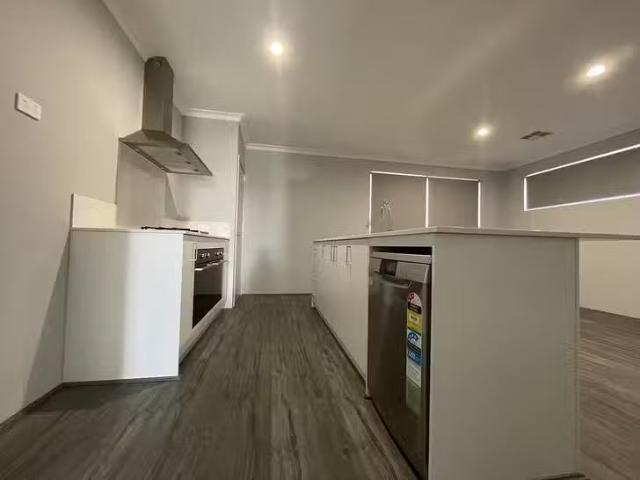 House for rent in Golden Bay, Western Australia