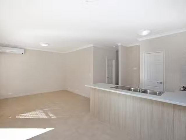 Apartment for rent in Waikiki, Western Australia