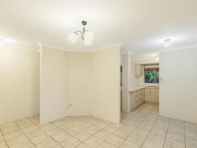 House for rent in Seville Grove, Western Australia