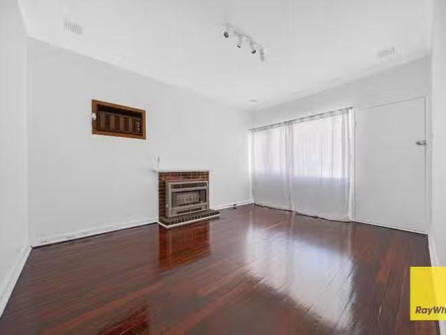 House for rent in Cloverdale, Western Australia