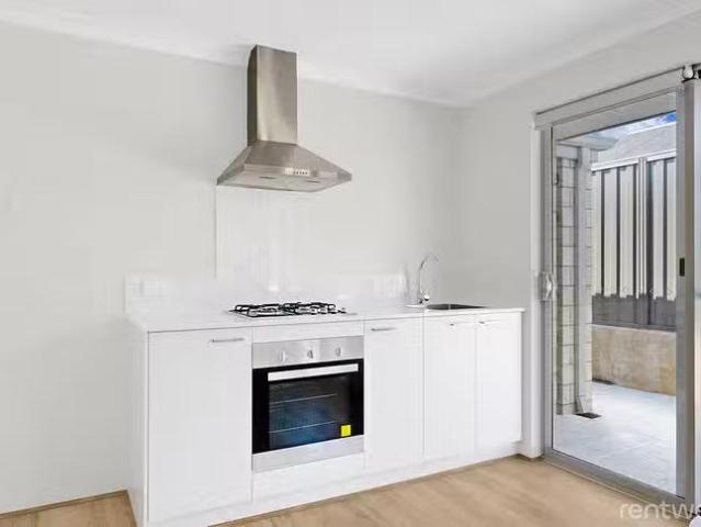Apartment for rent in Parklands, Western Australia
