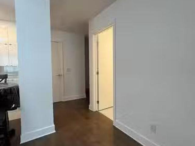 Apartment for rent in Montreal-ouest, Quebec