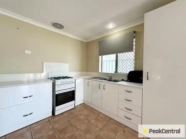 House for rent in Ballajura, Western Australia