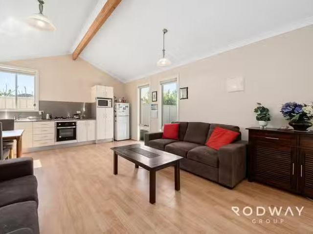 House for rent in Seville Grove, Western Australia