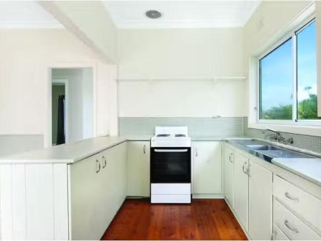 House for rent in Wollongong West, New South Wales
