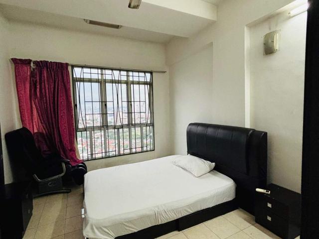 Room for rent in Petaling, Damansara Damai