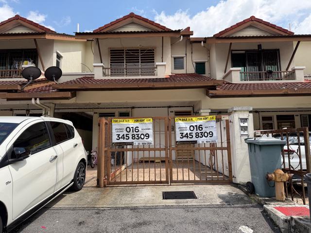 Townhouse for sale in Petaling, Subang Jaya