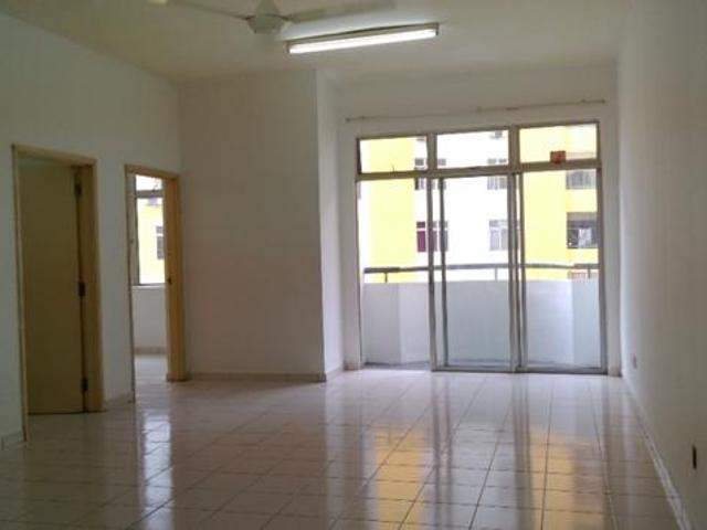 Apartment for sale in Petaling, Damansara Damai