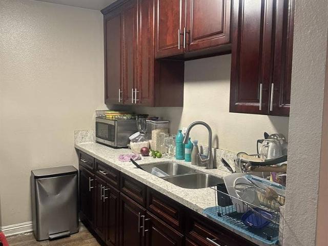 Room for rent in Long Beach Room for rent in Long Beach