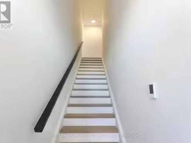 Condo for rent in Brampton, Golden Horseshoe