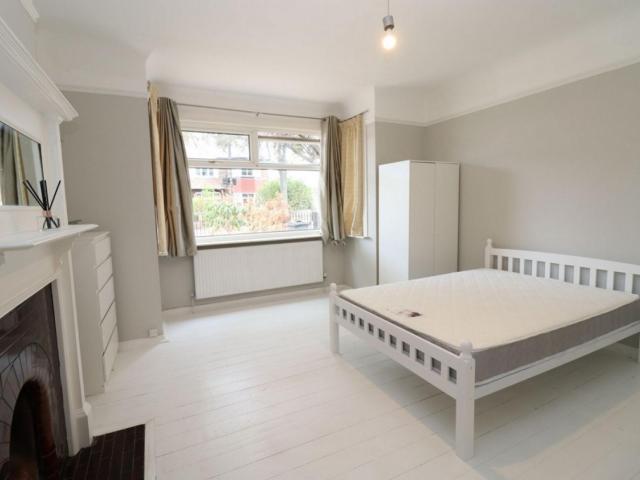 Room for rent in Herne Hill, Greater London