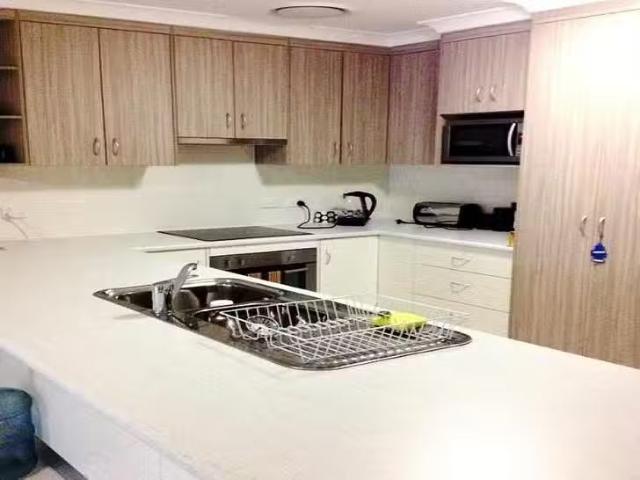 Apartment for rent in Bluff, Queensland