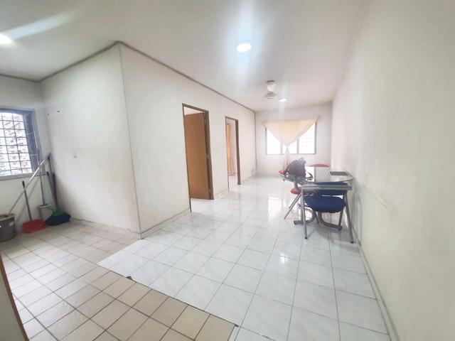 Flat for sale in Petaling, Subang Jaya