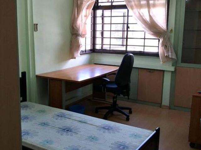 Room for rent in Anchorvale, Singapore