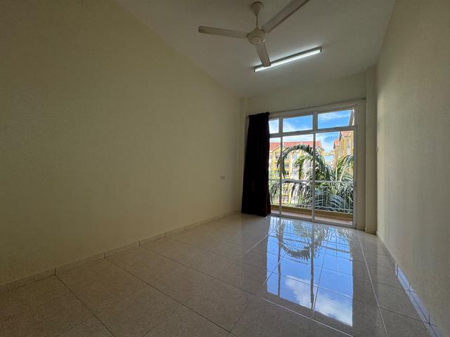 Apartment for sale in Malaka