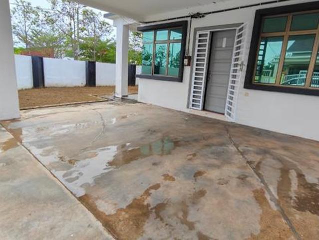 Terraced House for sale in Malaka