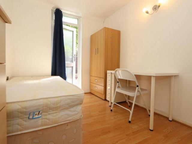 Room for rent in Isle Of Dogs, Greater London