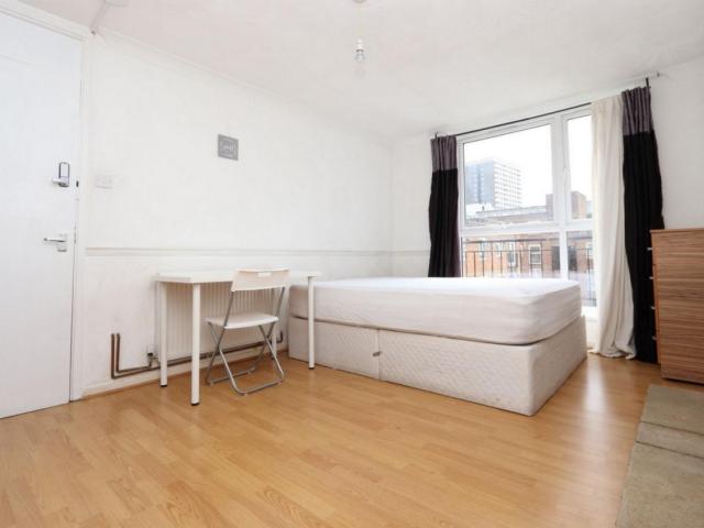 Room for rent in Avebury East Estate, Bethnal Green