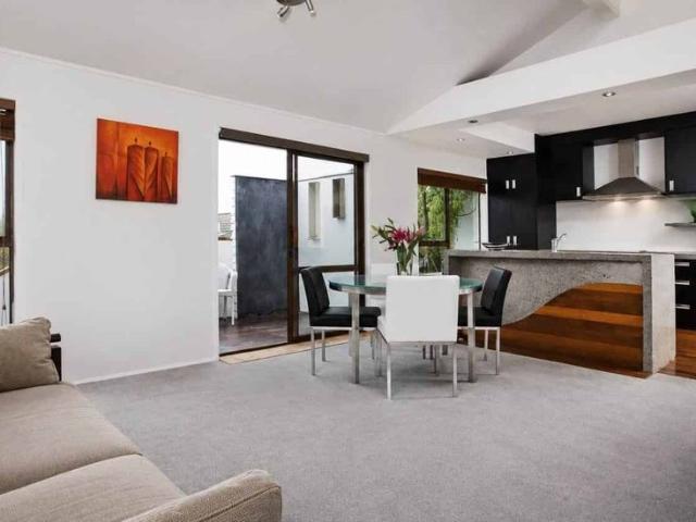 Townhouse for rent in Wairau Valley