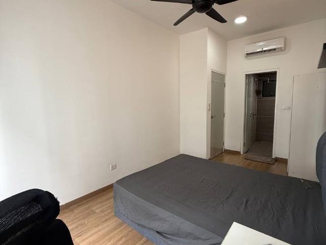 Room for rent in Petaling, Alam Impian