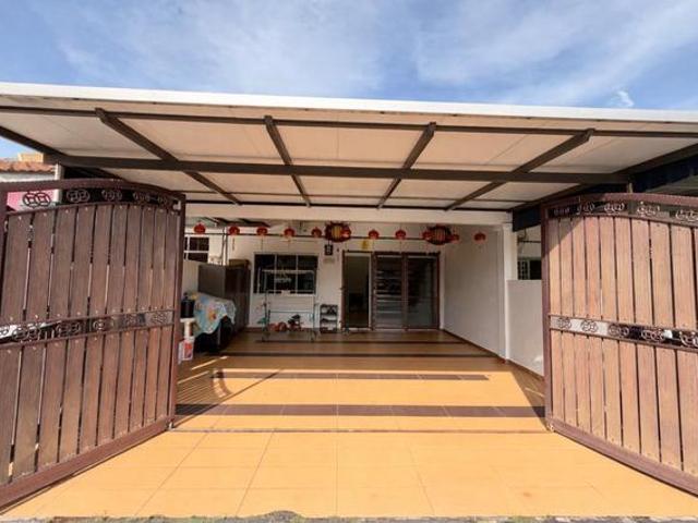 Terraced House for rent in Malaka