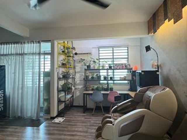 Townhouse for sale in Mukim 13, Georgetown