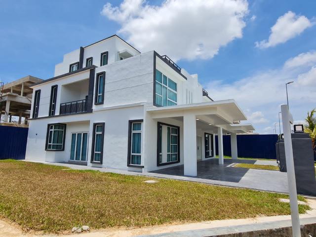 Residential House for sale in Malaka