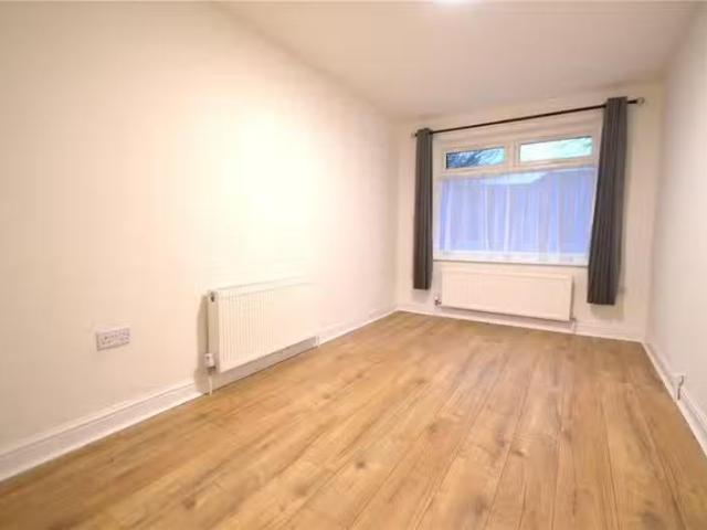 House for rent in Caterham on the Hill, Hillview