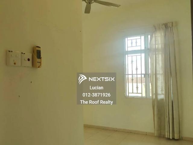 Residential House for sale in Malaka