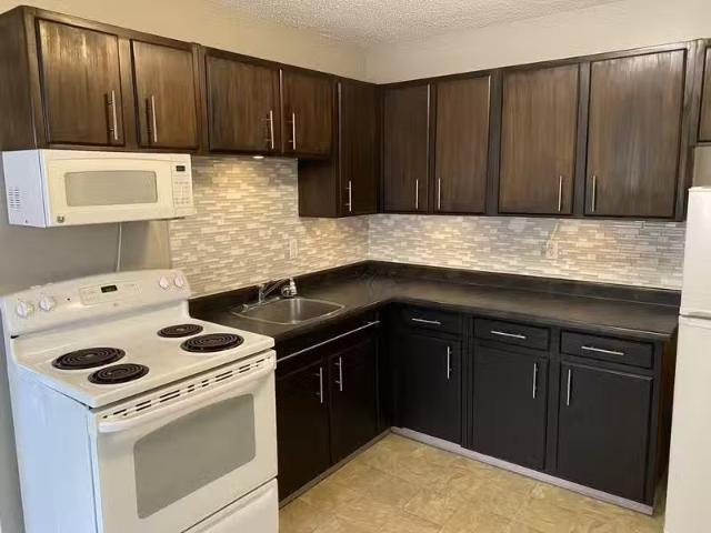 House for rent in Wedgewood, Alberta