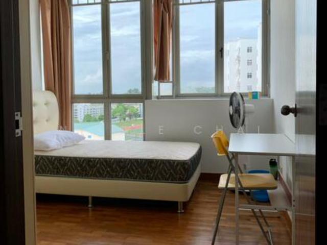 Room for rent in Woodgrove, 23 North West