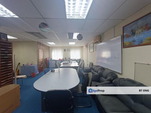 Shop for sale in Malaka