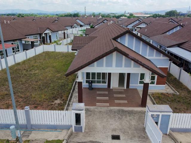 Bungalow for sale in Sendayan Village, Negeri Sembilan