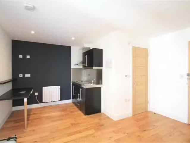 House for rent in Fishersgate, West Sussex
