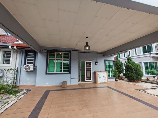 Residential House for sale in Malaka