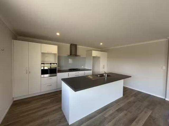 House for rent in Taranaki