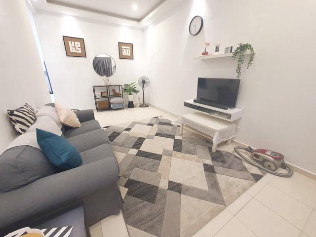 Terraced House for sale in Malaka