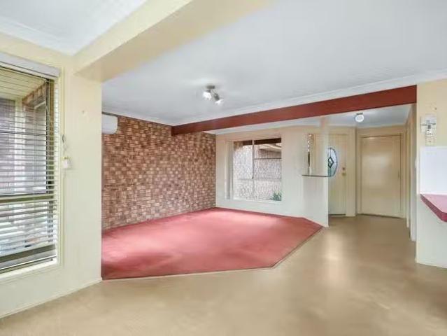 Apartment for rent in Kearneys Spring, Queensland