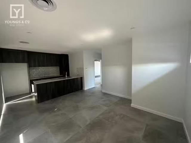 House for rent in Kialla West, Victoria