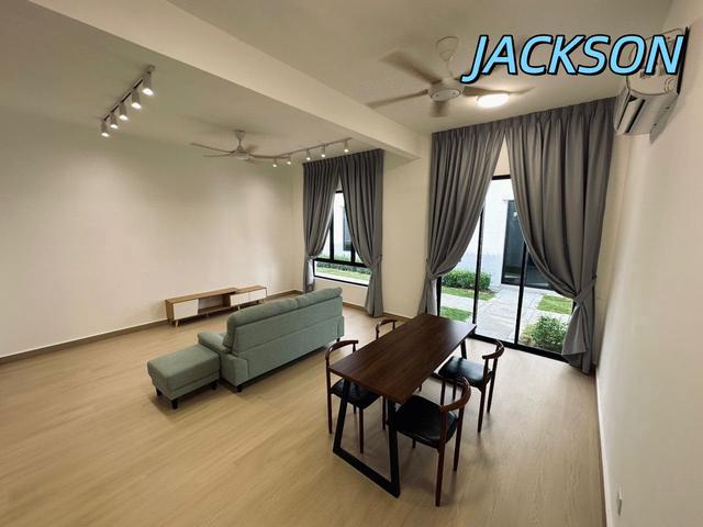 Townhouse for rent in Batu Kawan, Seberang Perai