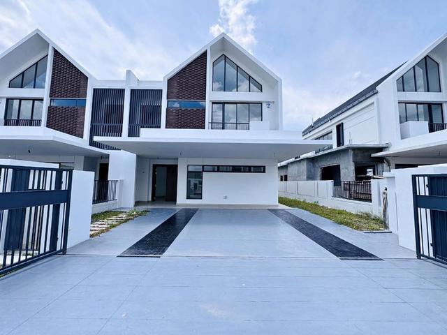 Terraced House for sale in Tanjong Sepat, Selangor
