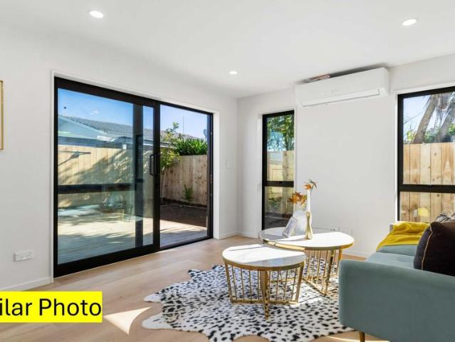 Townhouse for rent in McLaren Park, Henderson-Massey